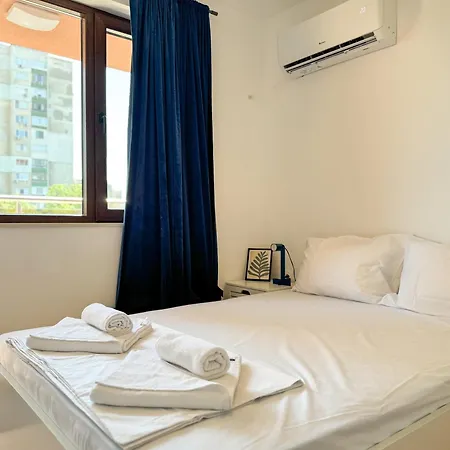 1br With A Designated Workspace, Free Street Parking And Free Gym Pass Plovdiv