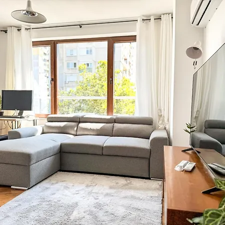 1br With A Designated Workspace, Free Street Parking And Free Gym Pass * Plovdiv