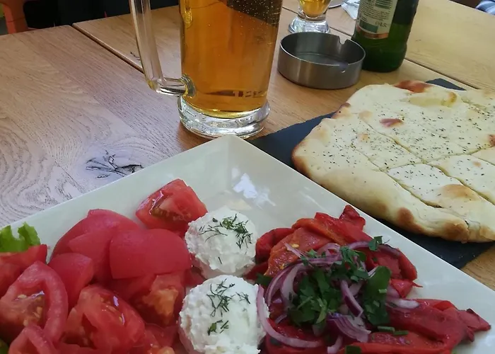 Appartement 1br With A Designated Workspace, Free Street Parking And Free Gym Pass *